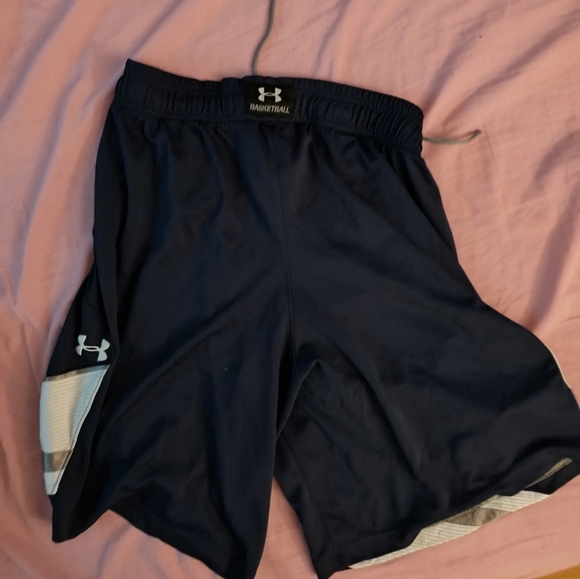 Under Armour Other - Men's under armor basketball shorts